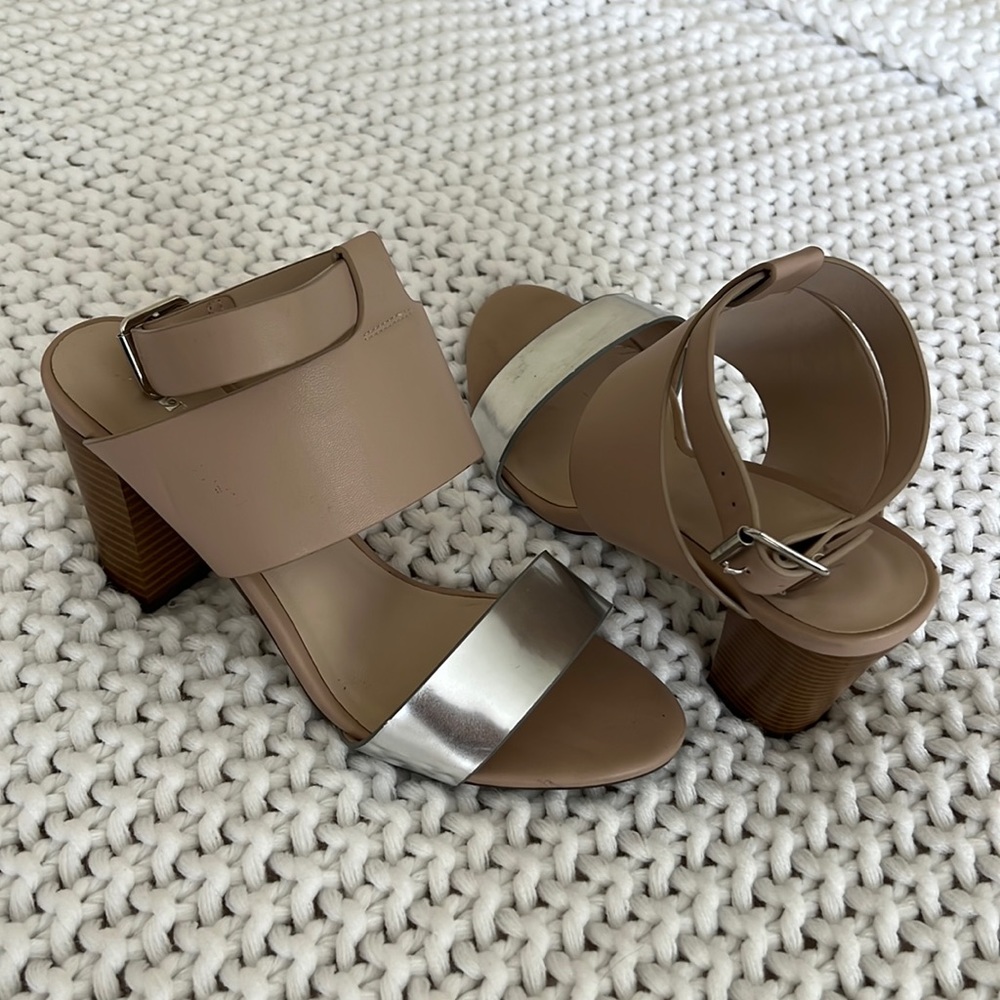 Apt 9 heels 8M